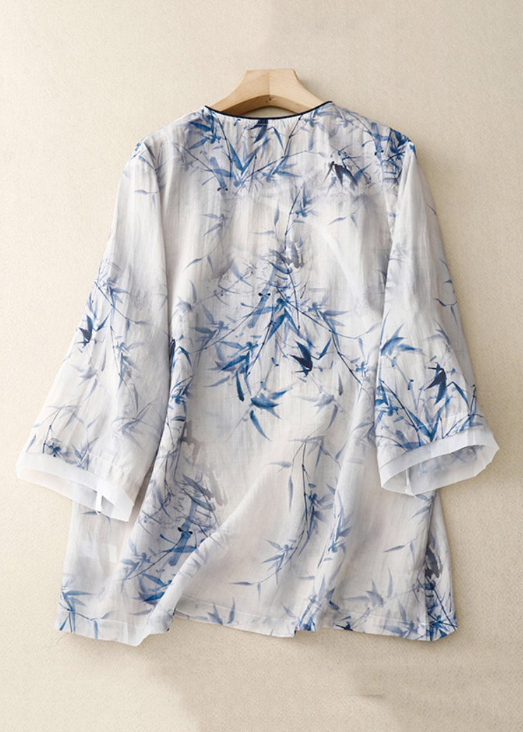 Sophisticated Blouse with a Clean Classic Look