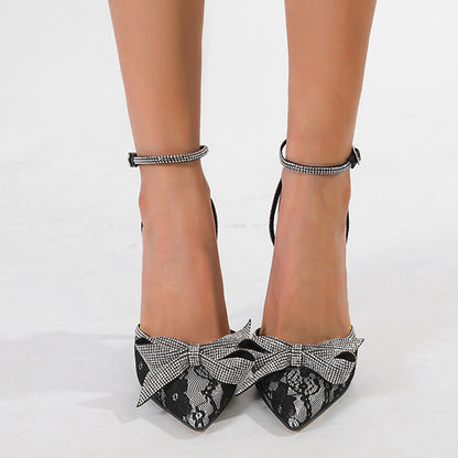Classic Vintage Sandals with a Flattering Fit