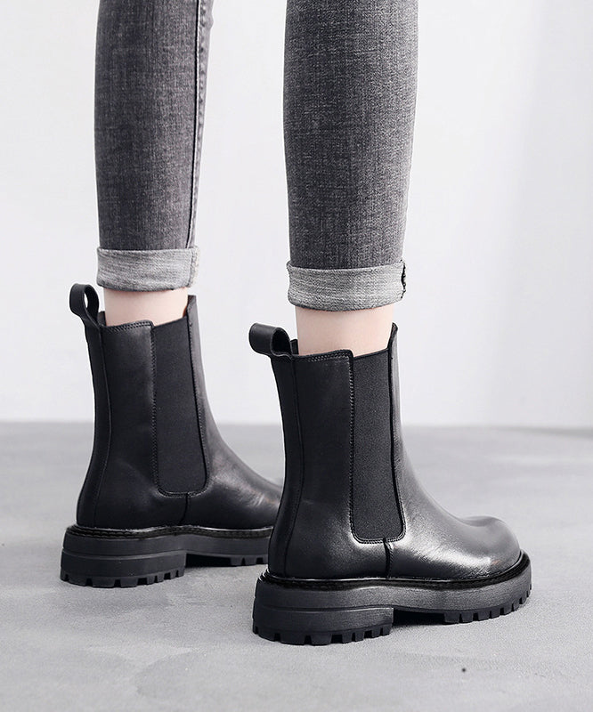 Beautifully Finished Boots in a Timeless Design