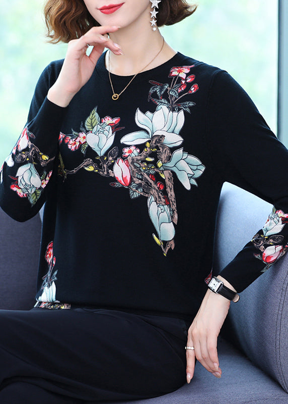 Well Tailored Top with a Graceful Silhouette