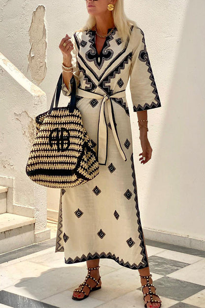 Well Tailored Dress with a Graceful Silhouette