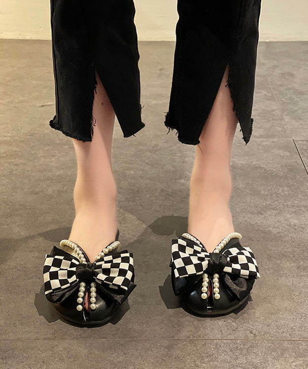 Well Tailored Sandals with a Graceful Silhouette