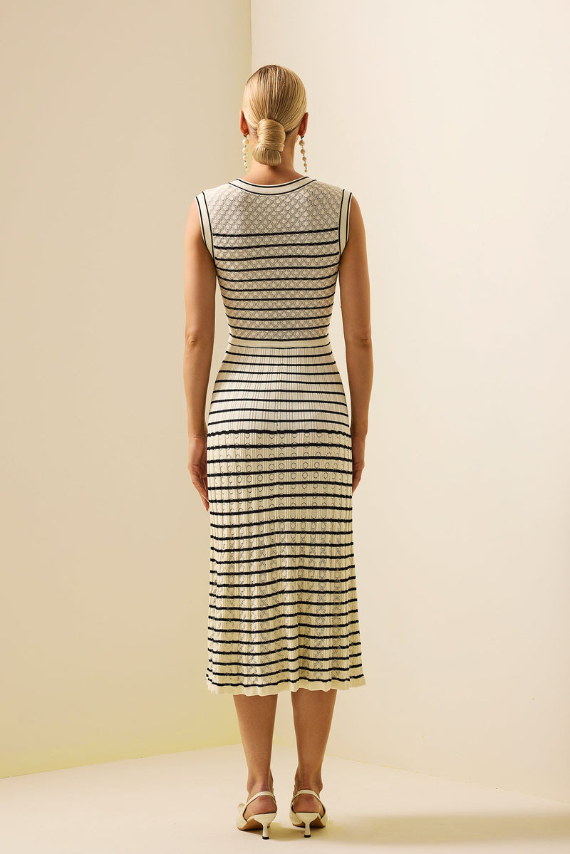 Sophisticated Dress with a Clean Classic Look