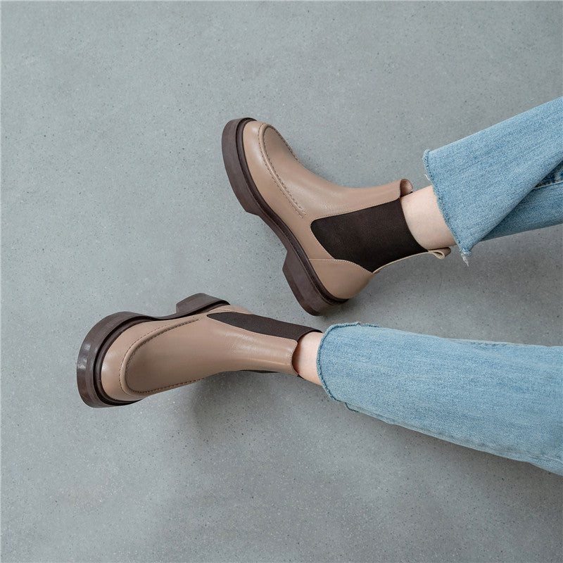 Elegantly Styled Boots for Everyday Wear