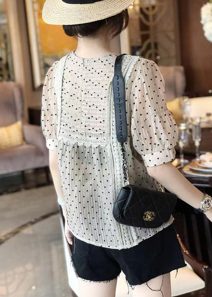 Classic Vintage Shirt with a Flattering Fit