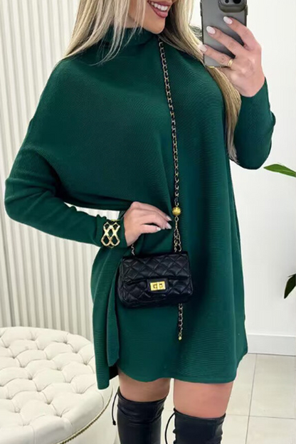 Well Tailored Sweater with a Graceful Silhouette