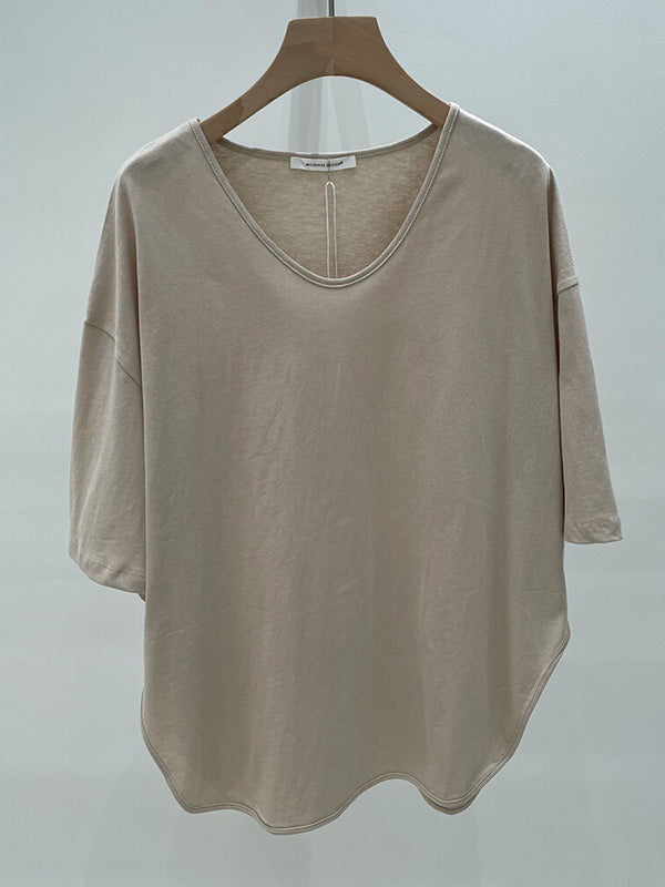 Well Tailored T-Shirt with a Graceful Silhouette