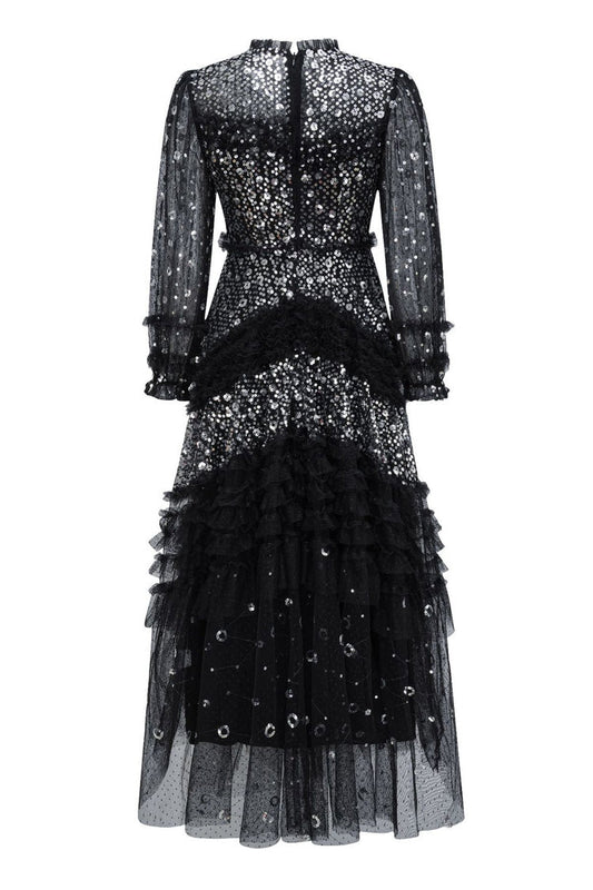 Beautifully Finished Dress in a Timeless Design