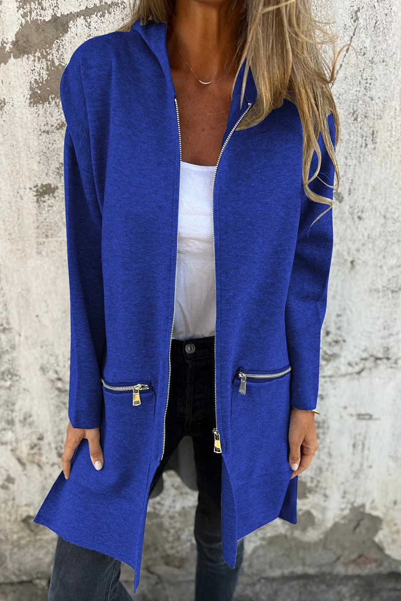 Effortlessly Elegant Garment with a Timeless Design