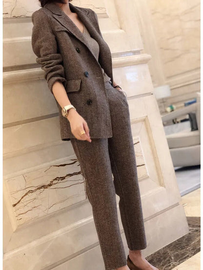 Effortlessly Elegant Garment with a Timeless Design