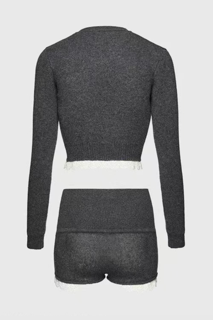 Effortlessly Elegant Cardigan with a Timeless Design