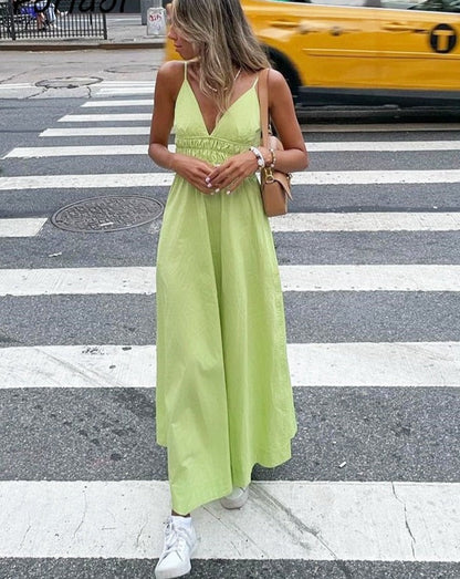 Polished Dress with an Effortless Classic Look