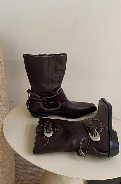 Elegantly Styled Boots for Everyday Wear