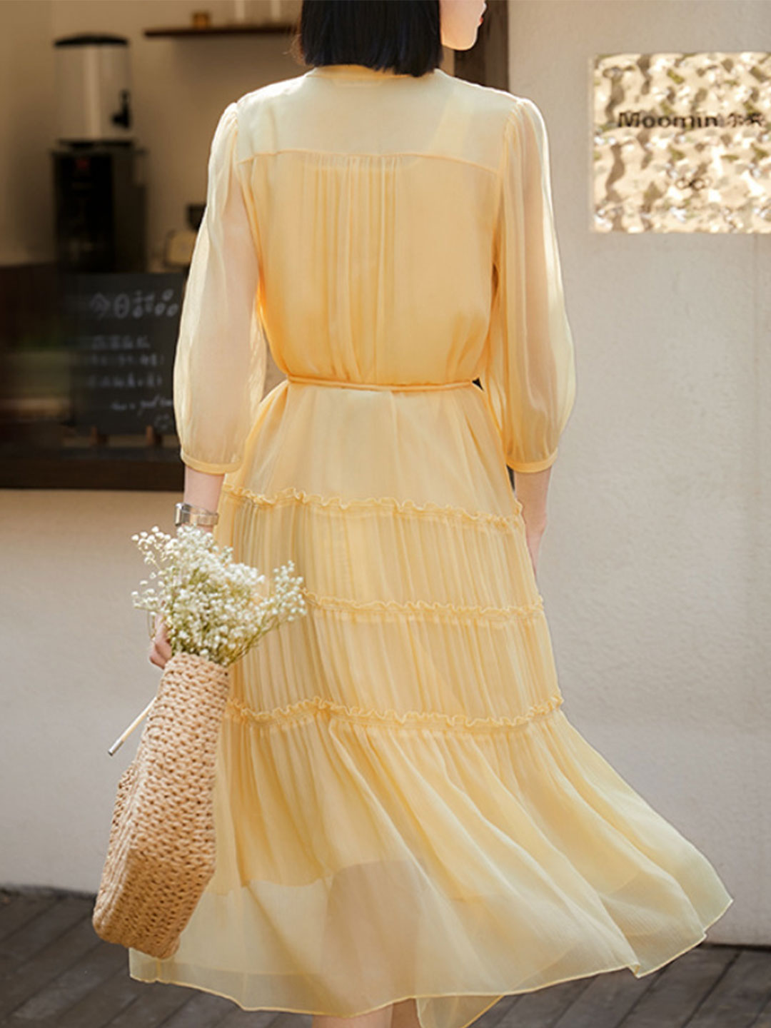 Classic Vintage & Enduringly Stylish Dress