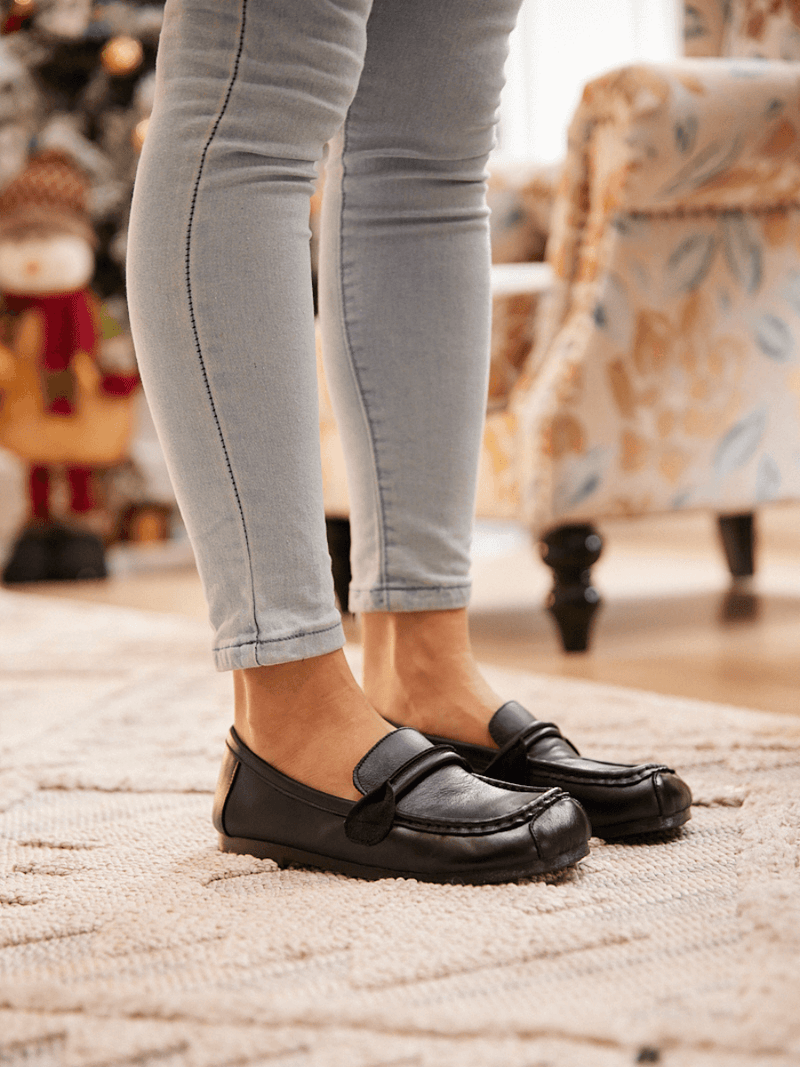 Effortlessly Elegant Garment with a Timeless Design
