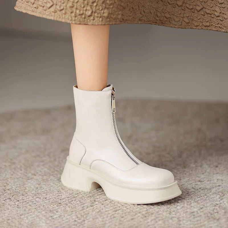Elegantly Styled Boots for Everyday Wear