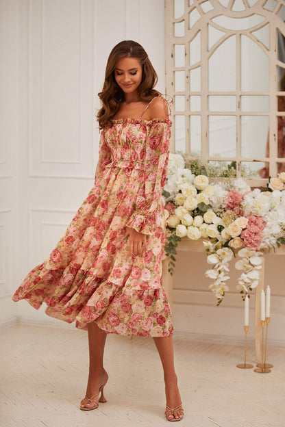 Gracefully Styled Dress for Any Occasion