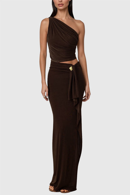 Beautifully Finished Garment in a Timeless Design