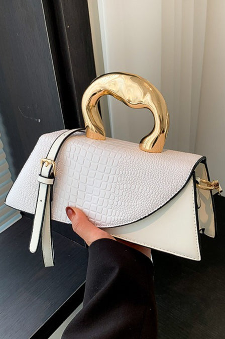 Sophisticated Bag with a Clean Classic Look