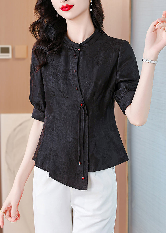 Well Tailored Shirt with a Graceful Silhouette