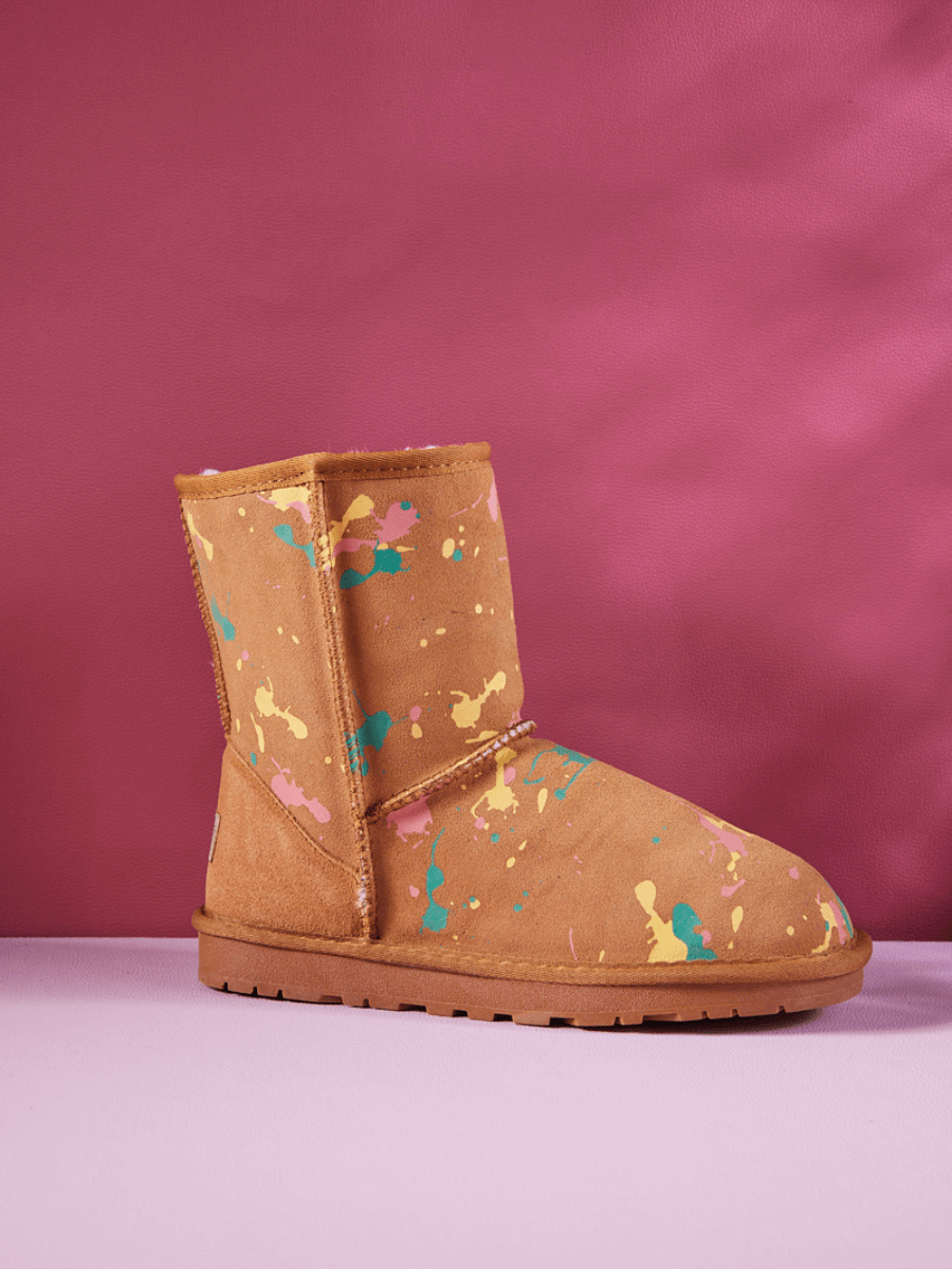 Well Tailored Boots with a Graceful Silhouette