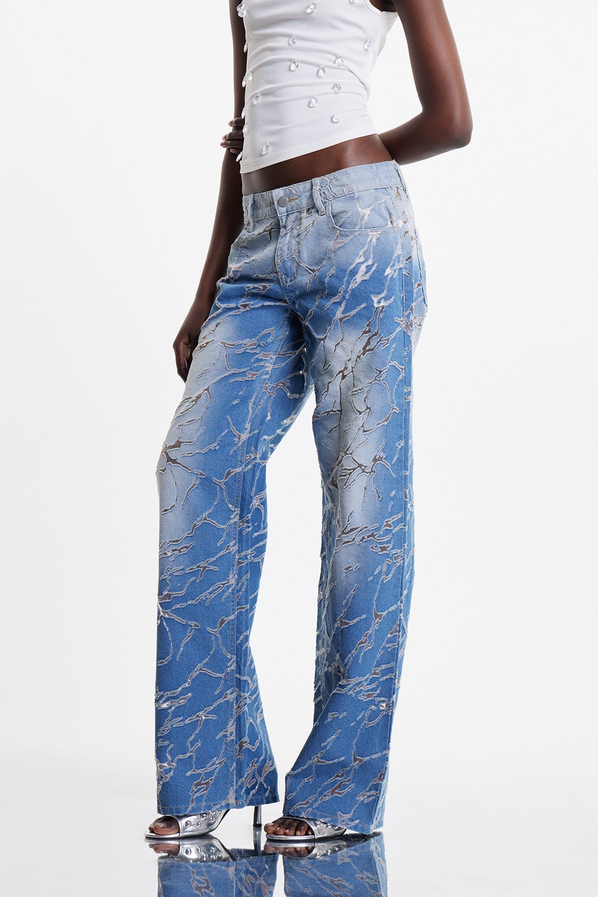 Sophisticated Garment with a Clean Classic Look