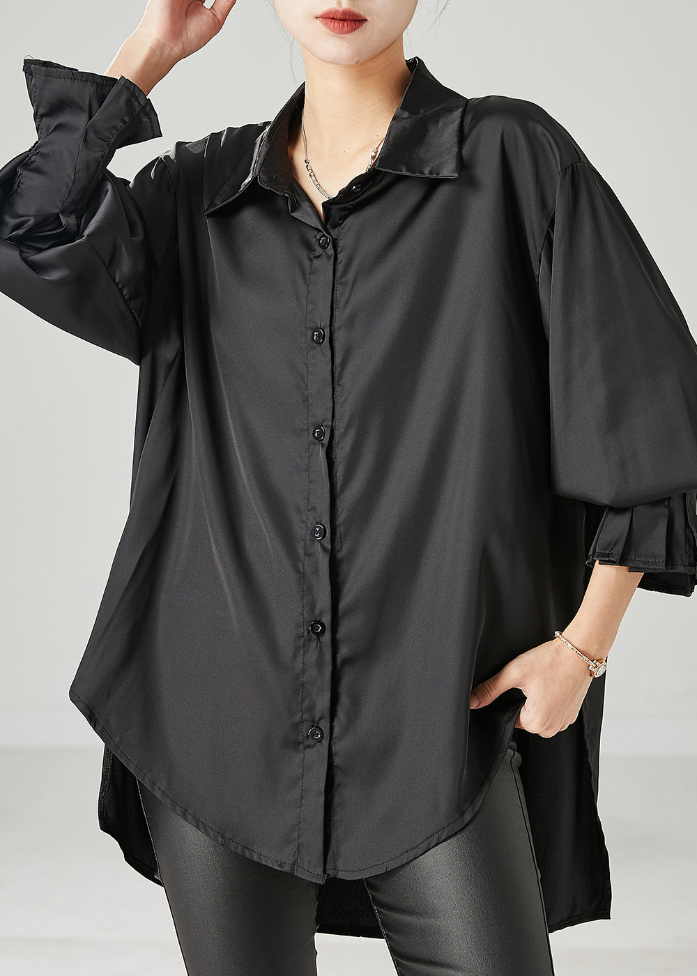 Classic Vintage Blouse with a Flattering Fit