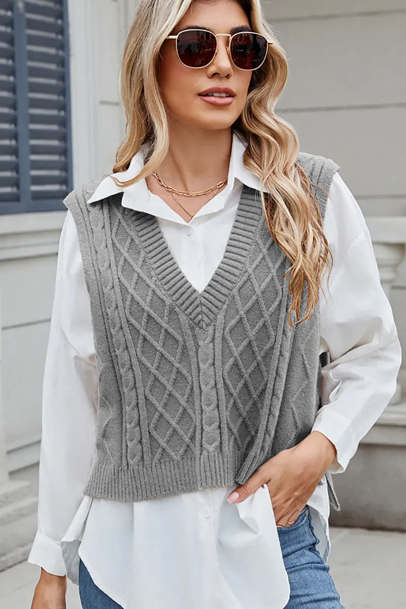 Effortlessly Elegant Sweater with a Timeless Design