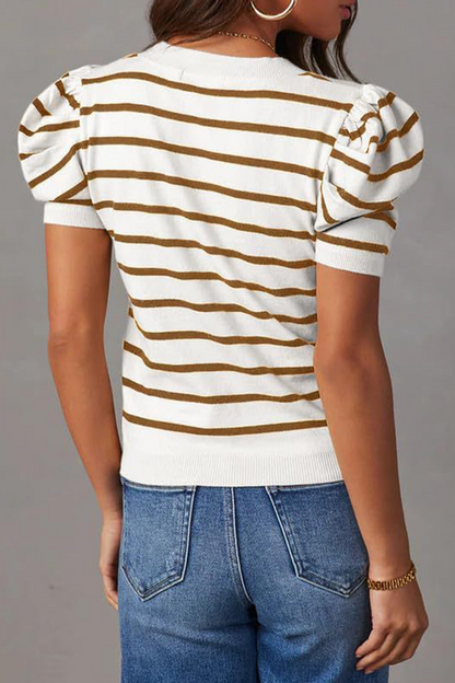 Effortlessly Elegant T-Shirt with a Timeless Design
