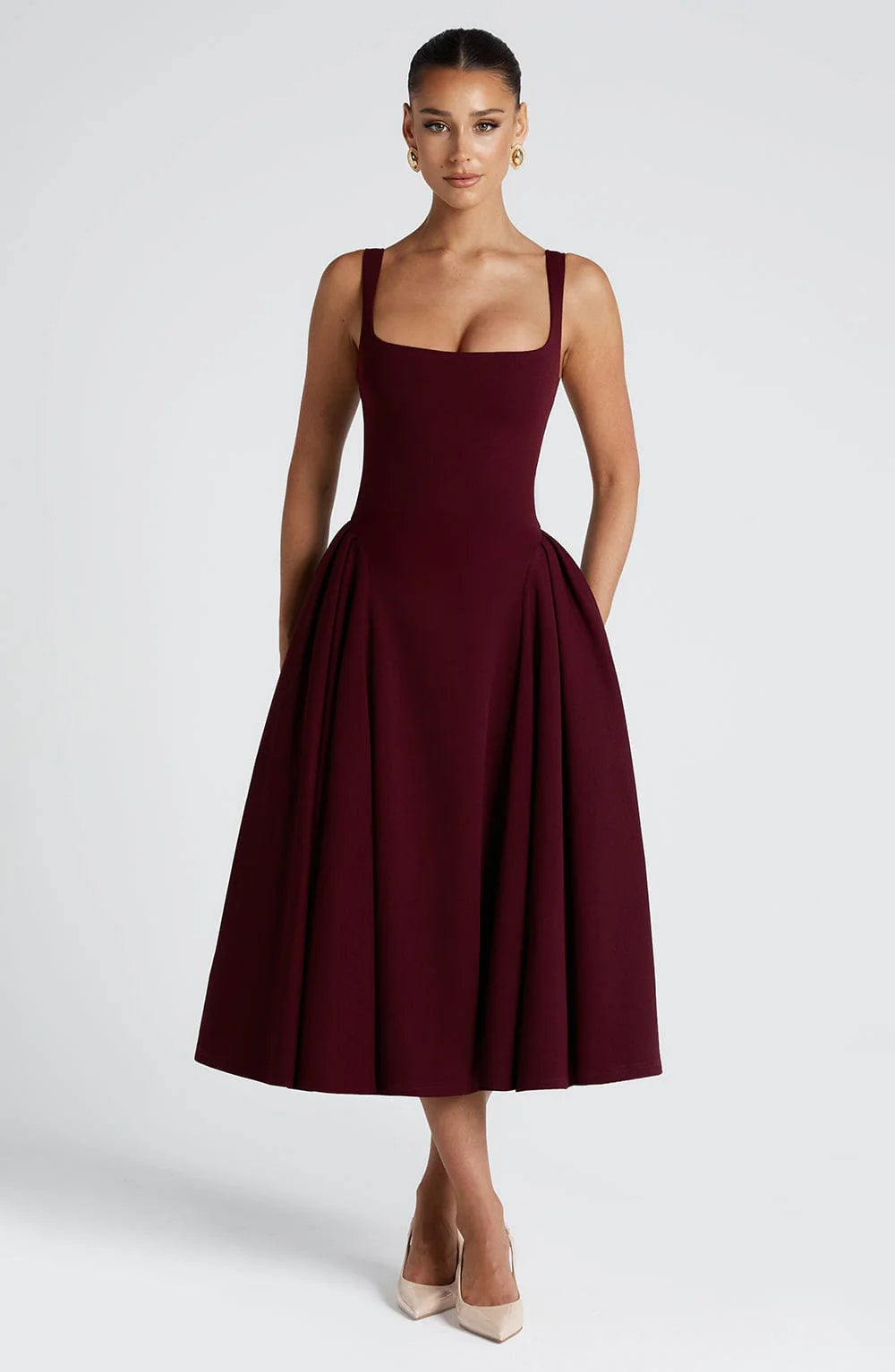 Effortlessly Elegant Dress with a Timeless Design