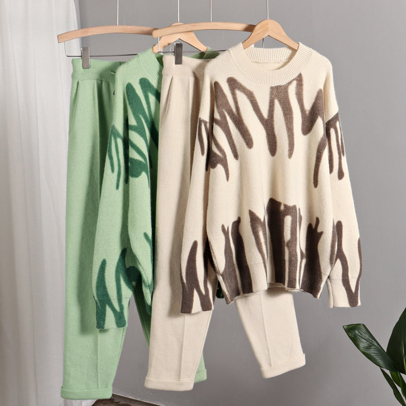 Elegantly Styled Sweater for Everyday Wear