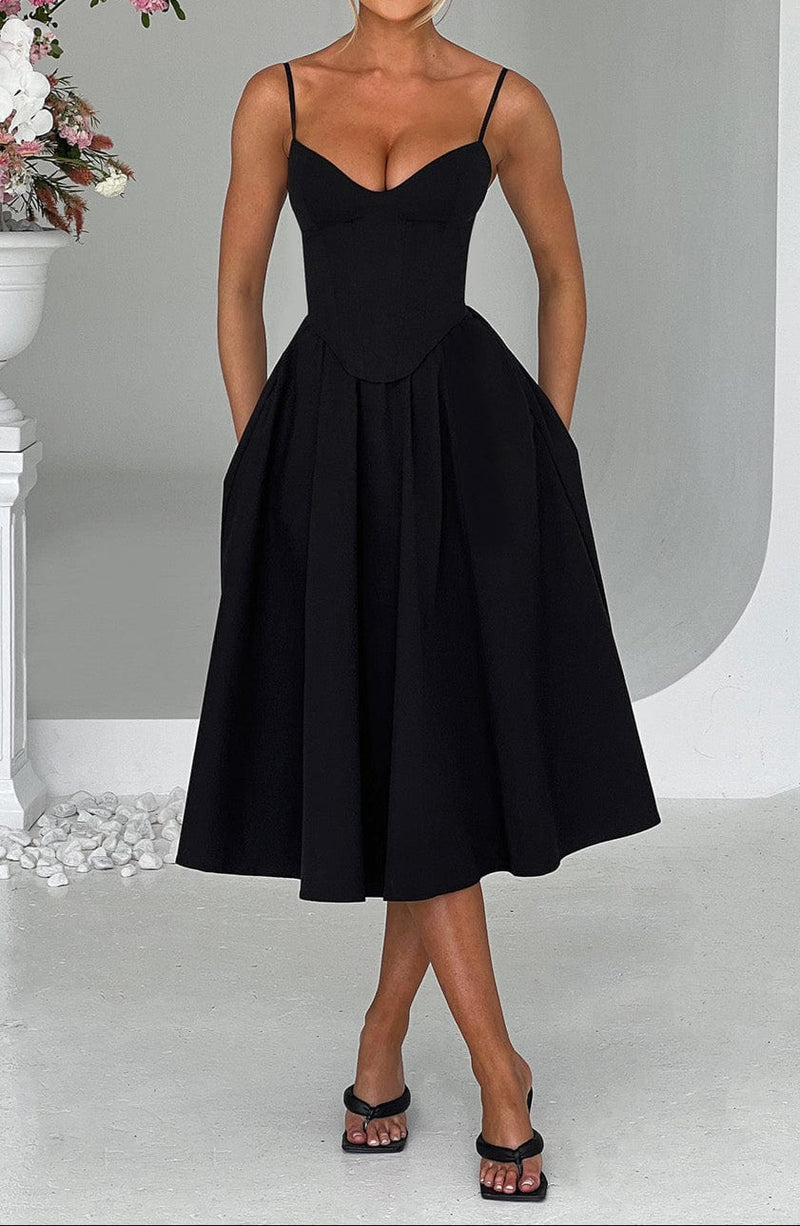 Well Tailored Dress with a Graceful Silhouette
