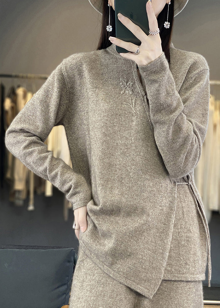 Gracefully Styled Top for Any Occasion