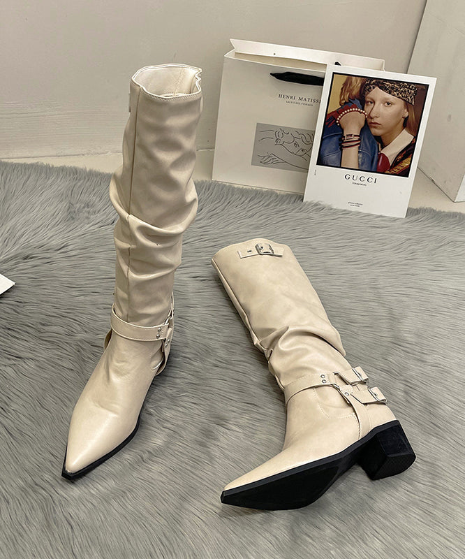 Well Tailored Boots with a Graceful Silhouette