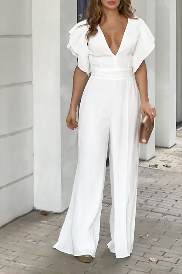 Effortlessly Elegant Pants with a Timeless Design