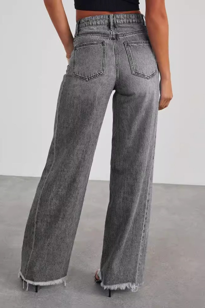 Effortlessly Elegant Garment with a Timeless Design