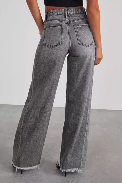 Effortlessly Elegant Garment with a Timeless Design