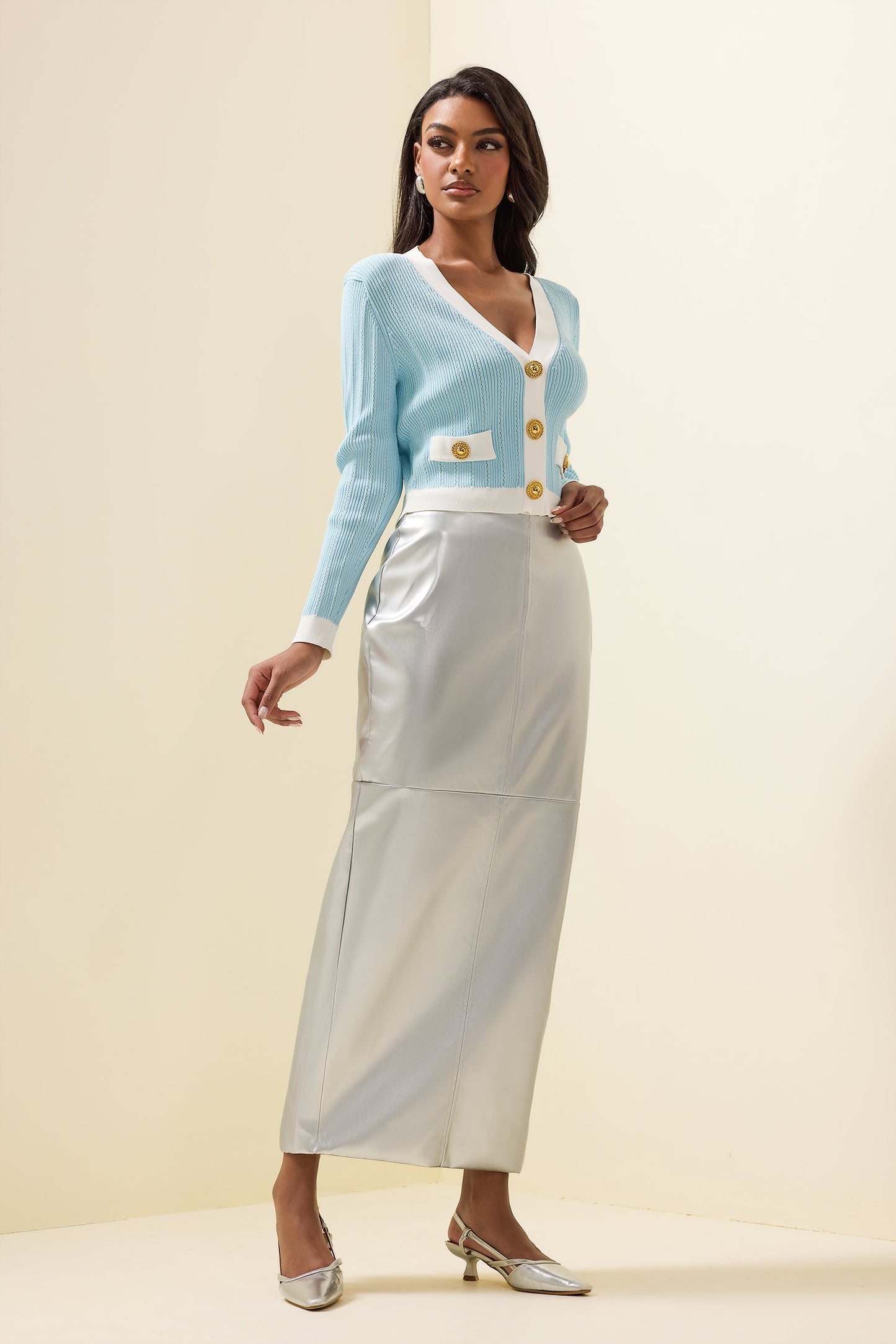Effortlessly Elegant Garment with a Timeless Design