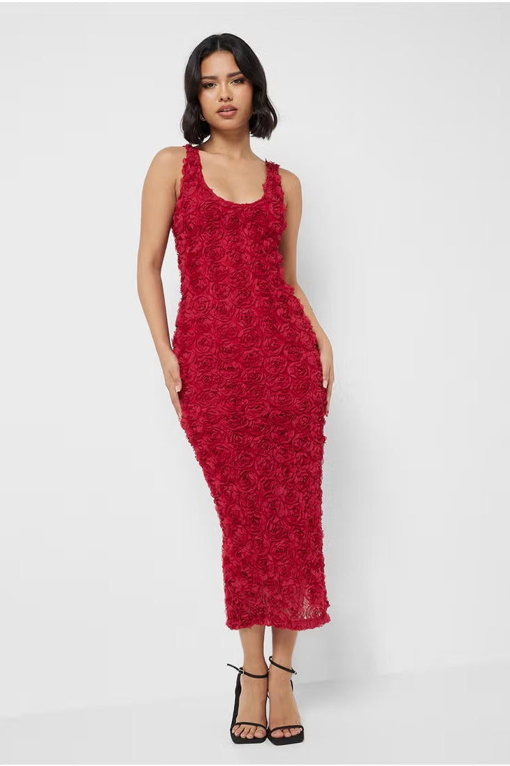 Gracefully Styled Dress for Any Occasion