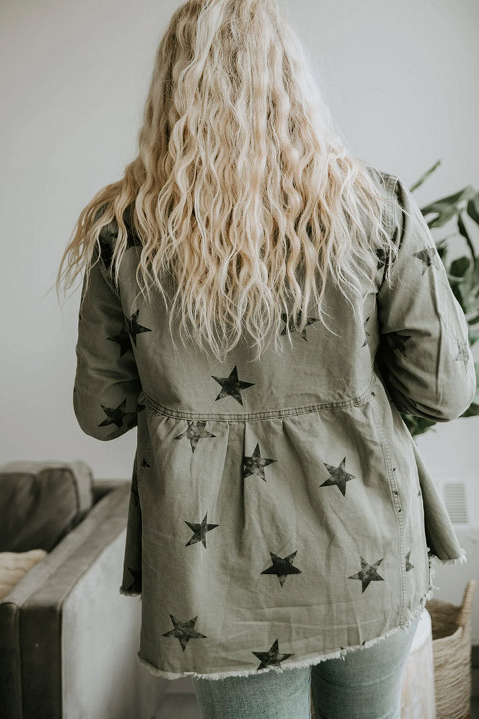 Elegantly Styled Jacket for Everyday Wear