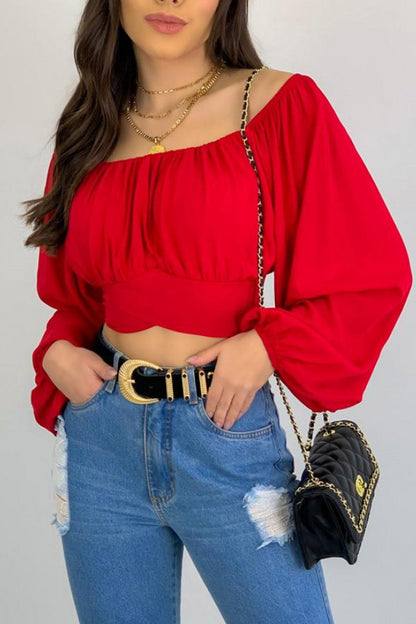 Well Tailored Top with a Graceful Silhouette