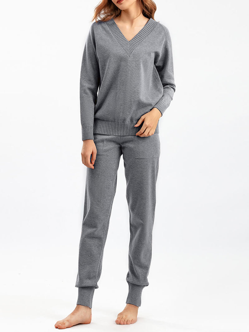 Elegantly Styled Pullover for Everyday Wear
