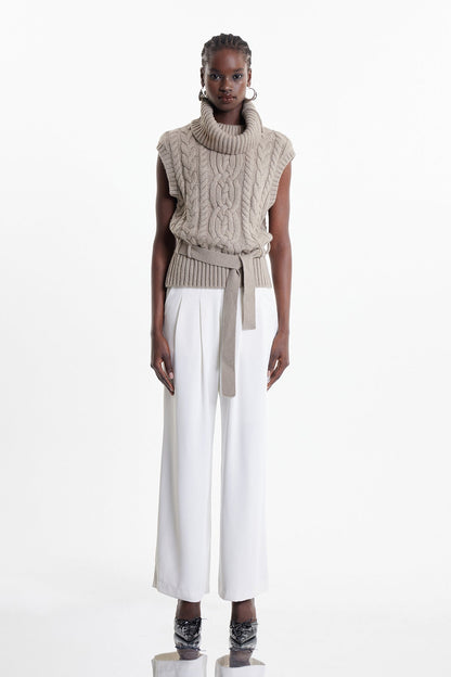 Beautifully Finished Top in a Timeless Design