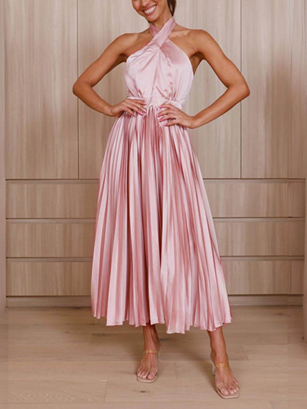 Sophisticated Dress with a Clean Classic Look