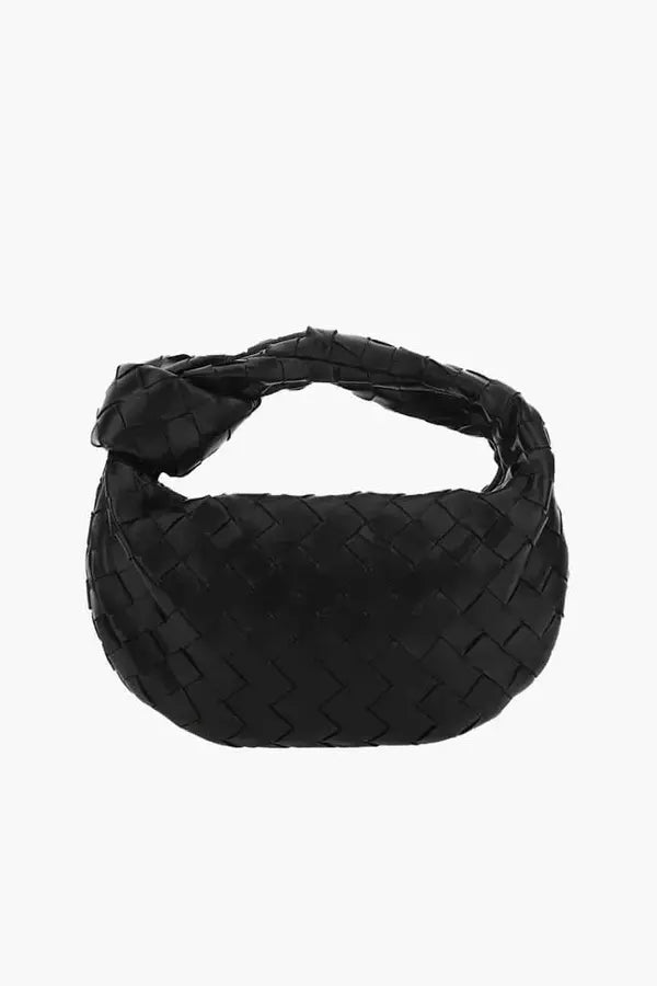 Polished Bag with an Effortless Classic Look