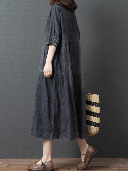 Classic Vintage Dress with a Flattering Fit