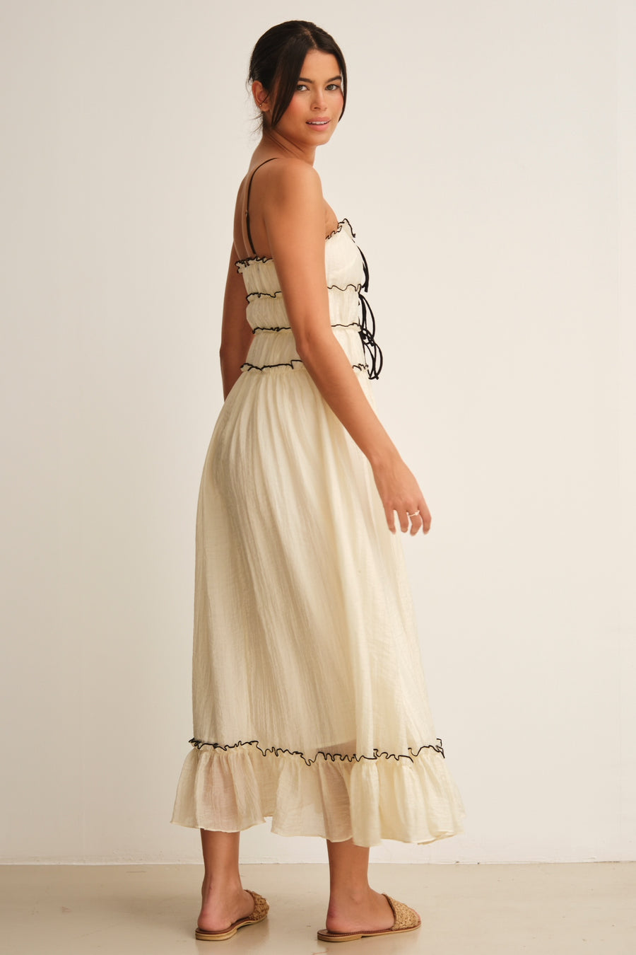 Beautifully Crafted Dress in a Classic Style