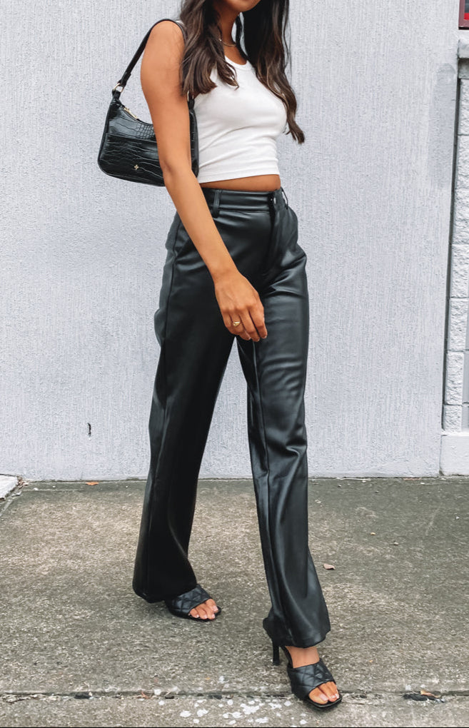 Beautifully Finished Pants in a Timeless Design