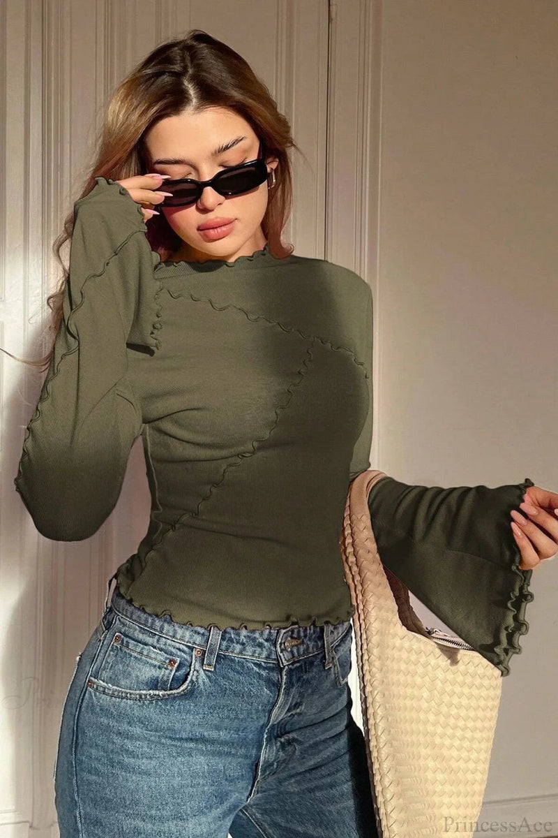 Effortlessly Elegant Garment with a Timeless Design