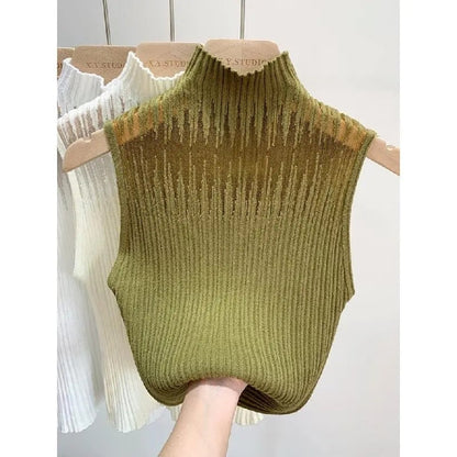 Effortlessly Elegant Top with a Timeless Design